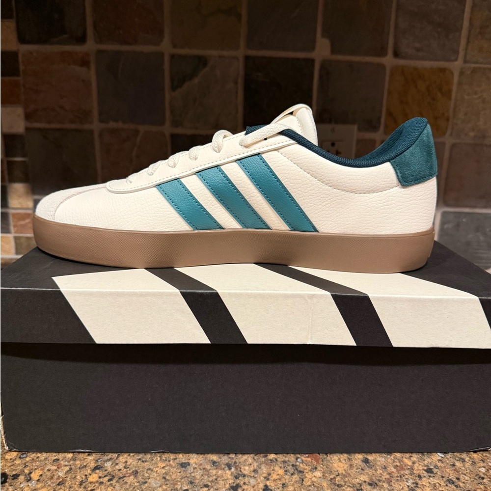 Adidas VL Court 3.0, green and white